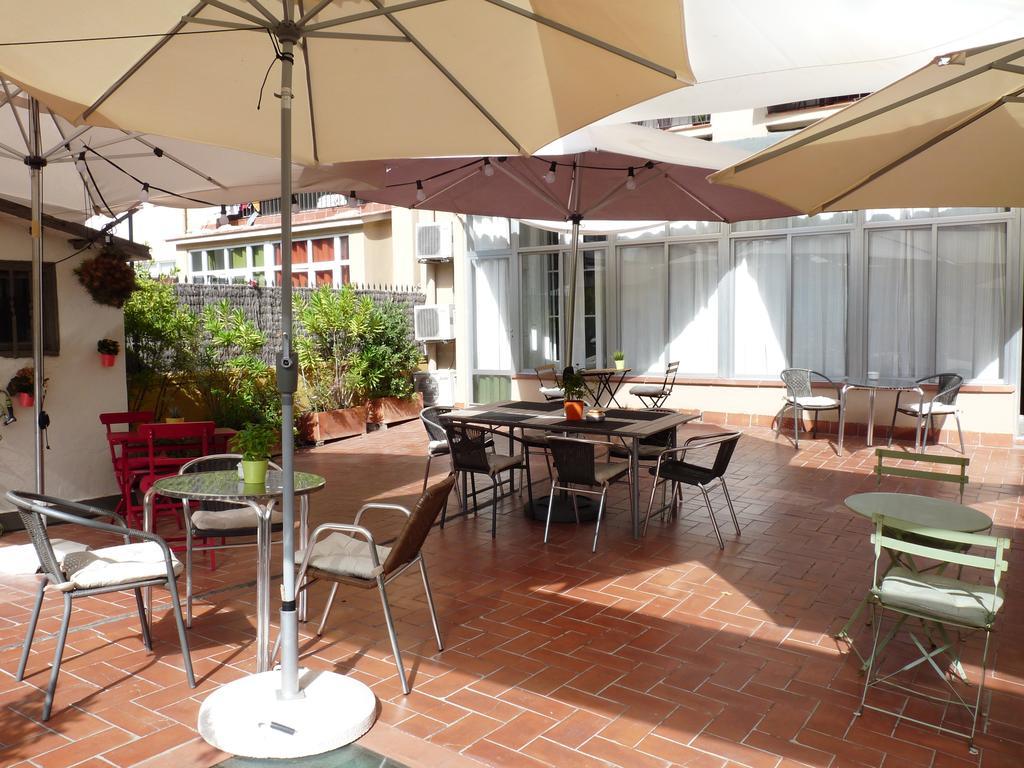 Tripledos Bed & Breakfast Frühstückspension Barcelona